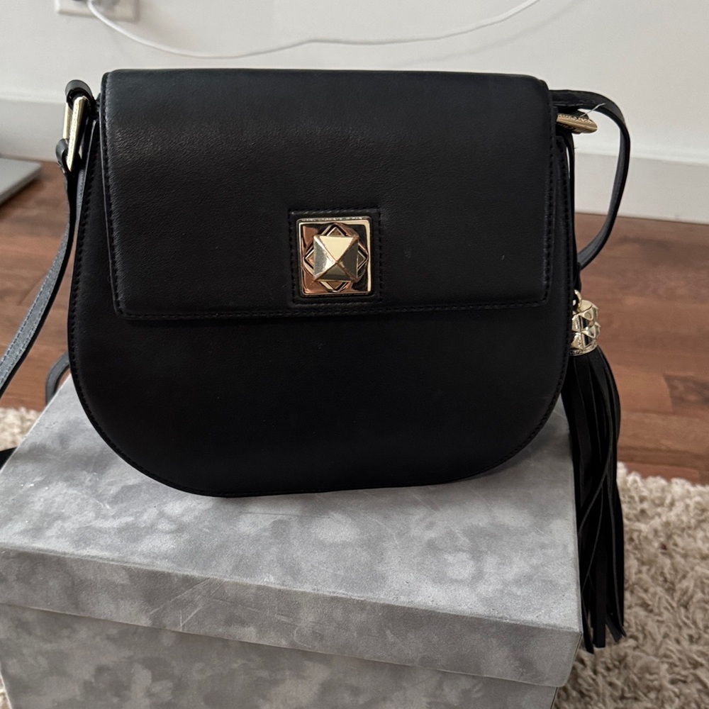 Elegant Black Leather Crossbody Bag
